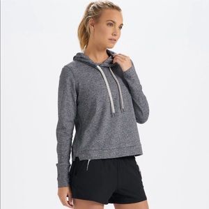 Vuori Gray Hoodie Sweatshirt Size Medium